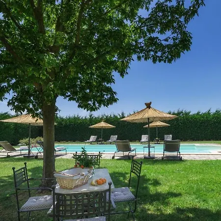 Augusto 10, Emma 빌라 피에가로